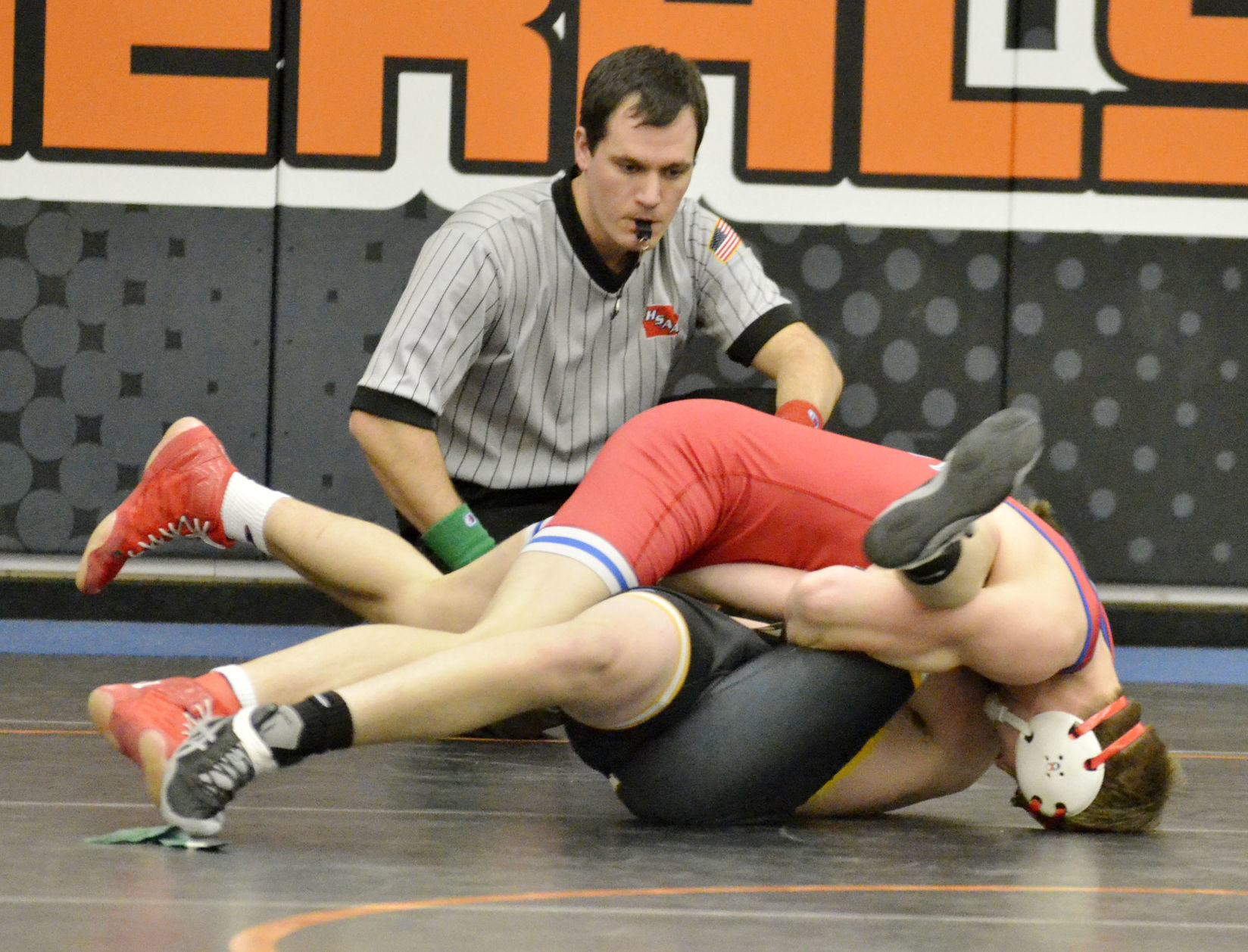 Class 1A wrestling sectional in Sibley